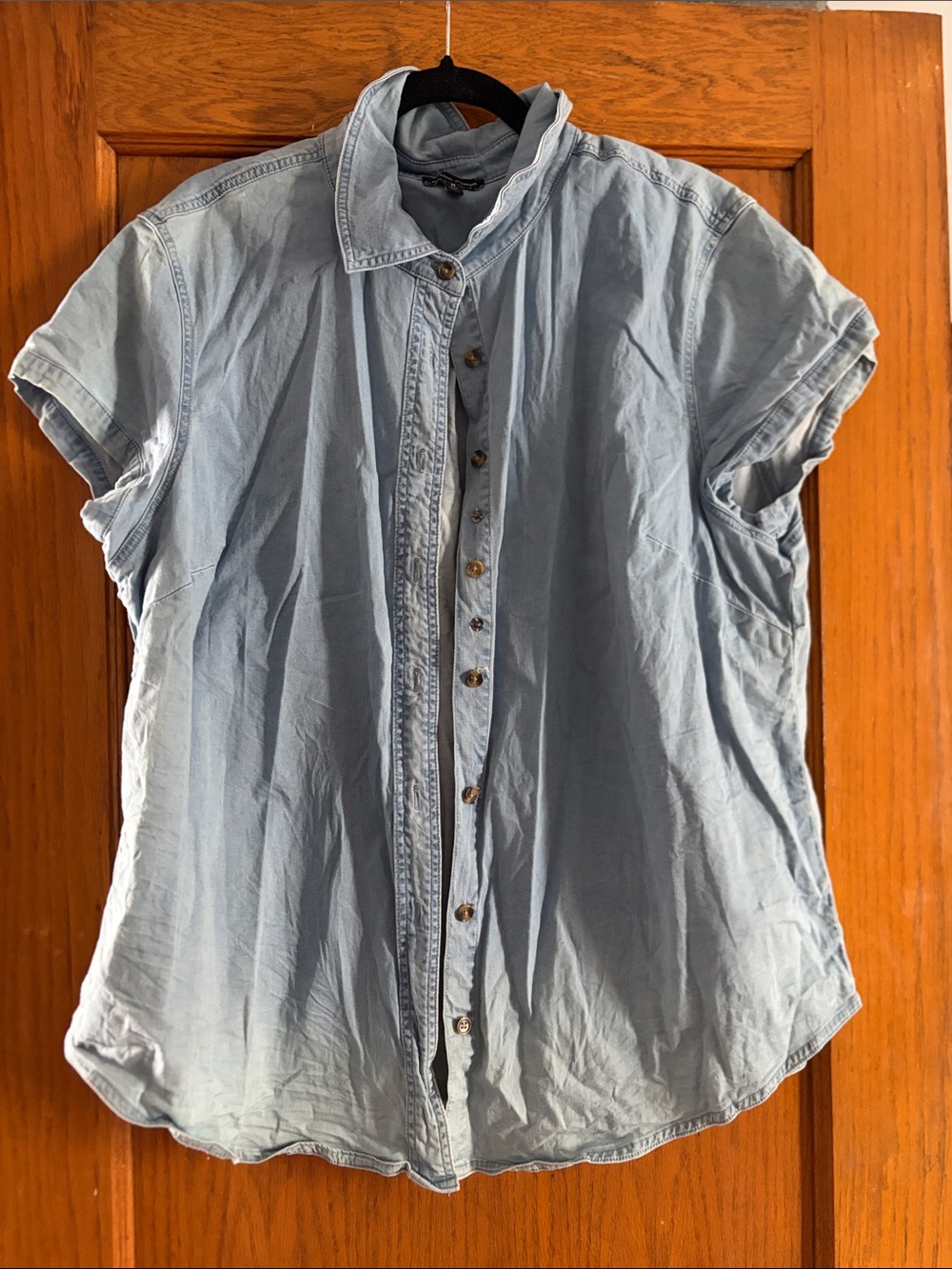 Universal Standard Short Sleeve Chambray Button Down